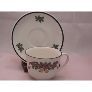 Johnson Bros Victorian Christmas Teacup Cup & Saucer Set‎ (s)